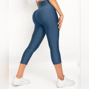Obsessuon Capri Leggings | MIDNIGHT